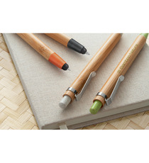 Stylo à bille publicitaire en bambou avec pointe tactile et clip métallique