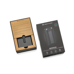 Powerbank publicitaire 5000mAh et 20W PD Urban Vitamin Redwood Powerbank publicitaire 5000mAh et 20W PD Urban Vitamin Redwood