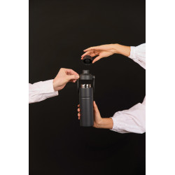 Bouteille publicitaire 600ml en acier recyclé RCS Baltimore Trek VINGA Bouteille publicitaire 600ml en acier recyclé RCS Baltimore Trek VINGA