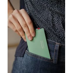 Porte carte classique personnalisé en cuir recyclé fabriqué France Folio