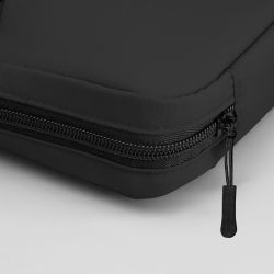 Trousse personnalisable organisatrice de voyage en nylon recyclé 1.5 L Trousse personnalisable organisatrice de voyage en nylon recyclé 1.5 L