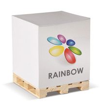 Cube de papier publicitaire sur palette