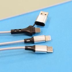 Câble publicitaire 4 en 1 recyclé 20W Akashi