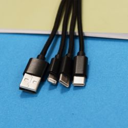 Cable publicitaire de chargement 4 en 1 charge rapide 20W Miji