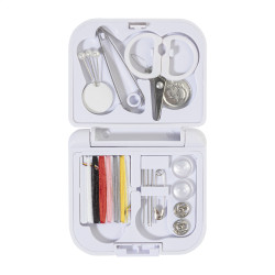 Kit couture personnalisable de voyage dans un étui ABS recyclé