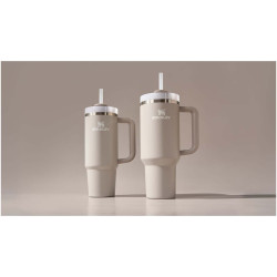 Gobelet publicitaire isotherme Stanley Quencher® H2.0 FlowState™ 890 ml en acier inoxydable recyclé