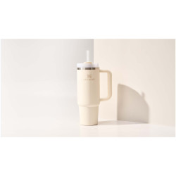 Gobelet publicitaire isotherme Stanley Quencher® H2.0 FlowState™ 890 ml en acier inoxydable recyclé