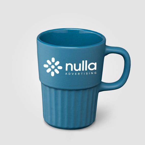 Mug publicitaire Majesty en céramique avec finition mate et relief cannelé 445 ml