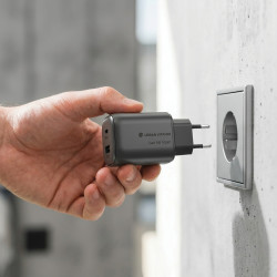 Chargeur publicitaire GAN 100W en PC RCS Urban Vitamin Livermore