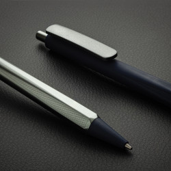 Stylo publicitaire à trois faces EDGE RCS