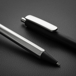Stylo publicitaire à trois faces EDGE RCS